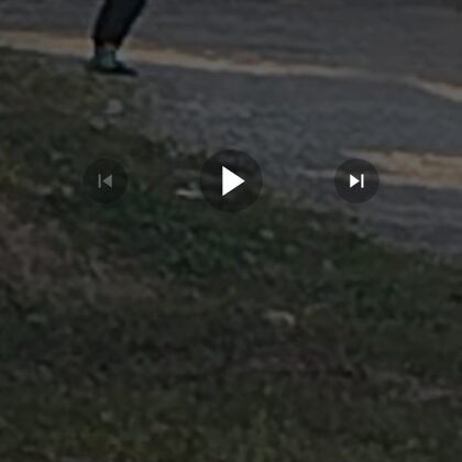 Завардване 12 авг 2022 пред Фидана автобуса от Берковица 