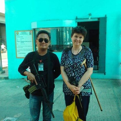 In front of the Special Forces (SP) Manila, maj 2017 with a friend 