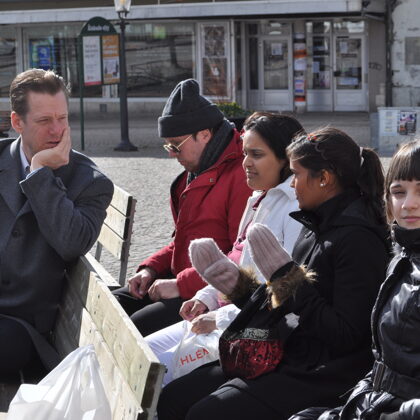 Настроението на Туумас се променя от това до колко е дрогиран с принудителни невролептици